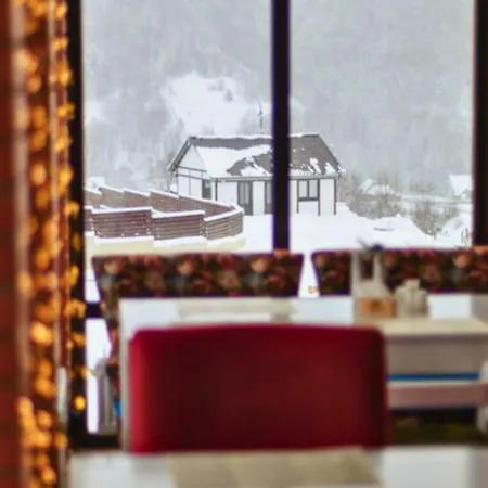 Eco Hotel *